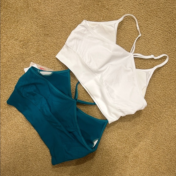 NWT Women's White and Teal Seamless Bras - Picture 4 of 4